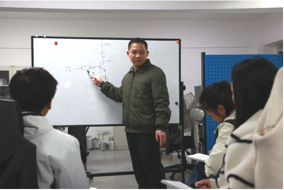 1736302252190148.png 企业微信截图_17363021619190.png