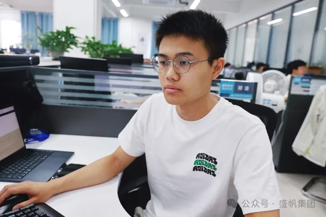 1749111460142321.jpg 1749111460142321.jpg